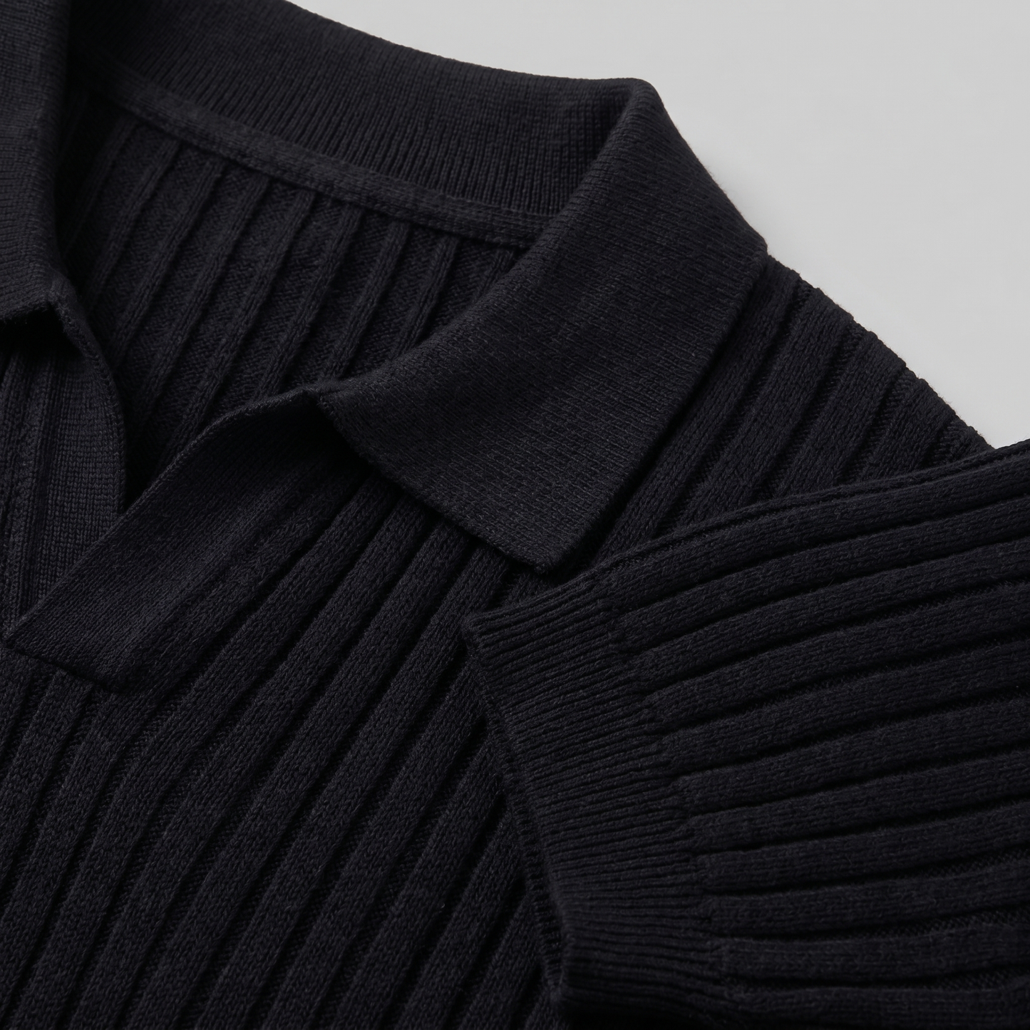 Polo de punto acanalado para hombre con cuello de solapa — informal